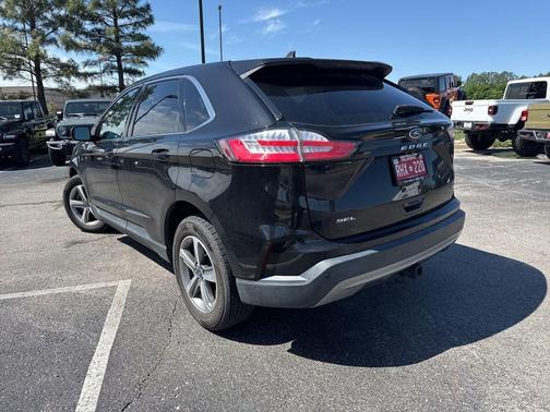 Black Metallic 2022 Ford Edge SEL