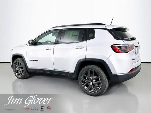 Silver Zynith 2026 Jeep Compass Latitude