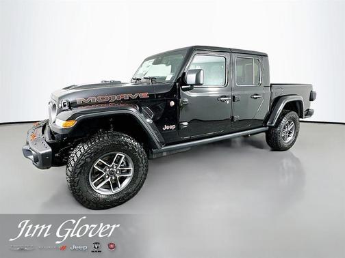 Black Clearcoat 2026 Jeep Gladiator Mojave