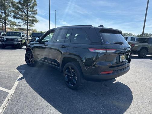 Black 2025 Jeep Grand Cherokee Laredo