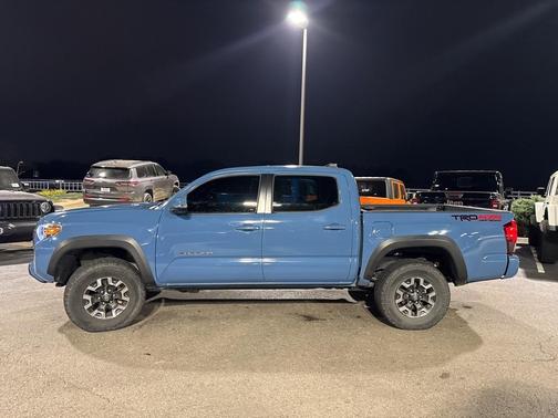 2019 Toyota Tacoma SR