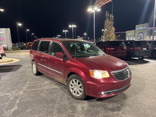 2016 Chrysler Town & Country Touring