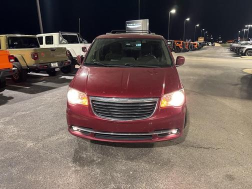 2016 Chrysler Town & Country Touring