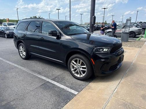 DB Black Crystal Clearcoat 2024 Dodge Durango GT