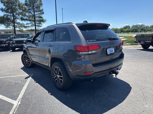 Granite Crystal Clearcoat Metallic 2018 Jeep Grand Cherokee Trailhawk