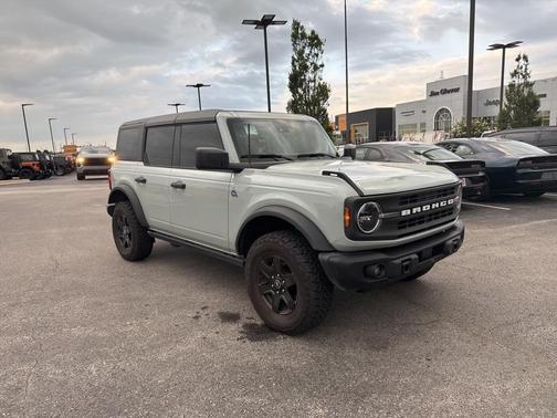 2024 Ford Bronco Black Diamond