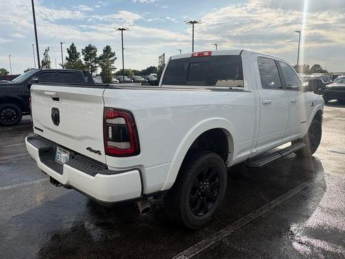 Bright White Clearcoat 2022 RAM 2500 Laramie