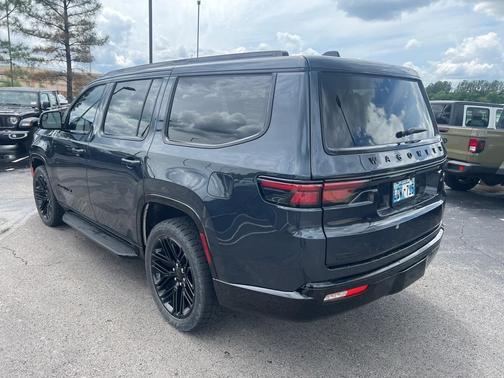 2022 Jeep Wagoneer Series III