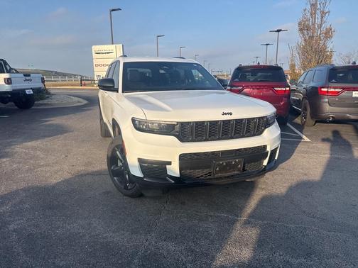 2023 Jeep Grand Cherokee L Laredo