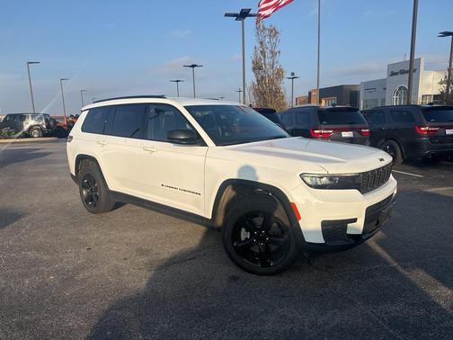 2023 Jeep Grand Cherokee L Laredo