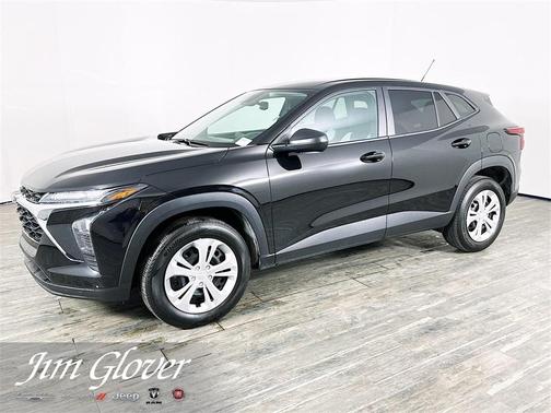 2025 Chevrolet Trax LS