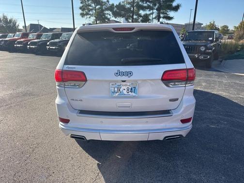 2019 Jeep Grand Cherokee Summit