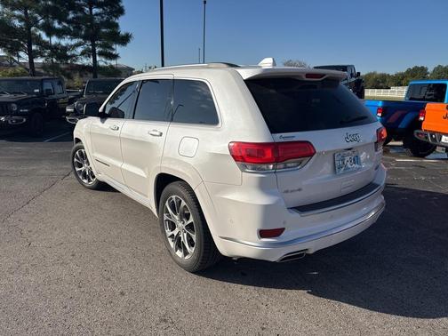2019 Jeep Grand Cherokee Summit