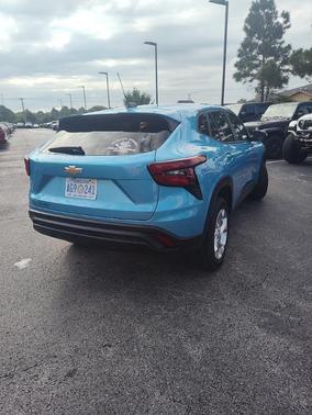 2025 Chevrolet Trax LS