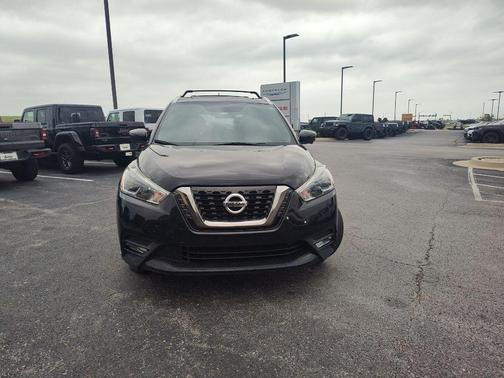 2018 Nissan Kicks SR