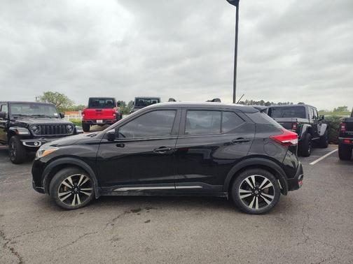 2018 Nissan Kicks SR