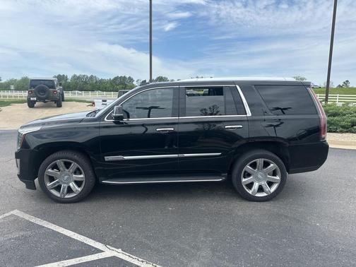 2019 Cadillac Escalade Luxury