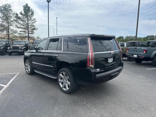 2019 Cadillac Escalade Luxury