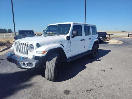 Bright White Clearcoat 2022 Jeep Wrangler Unlimited 4xe Sahara