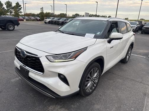 2021 Toyota Highlander Hybrid Platinum