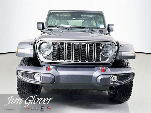 Granite Crystal Clearcoat Metallic 2026 Jeep Wrangler Rubicon
