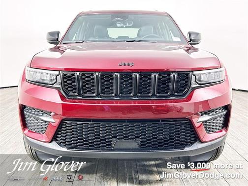 2025 Jeep Grand Cherokee Laredo