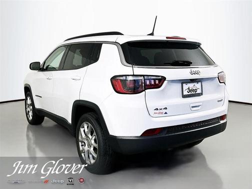 Bright White Clearcoat 2022 Jeep Compass Latitude Lux