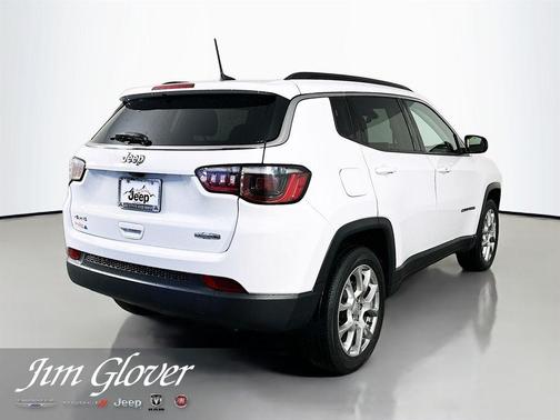 Bright White Clearcoat 2022 Jeep Compass Latitude Lux
