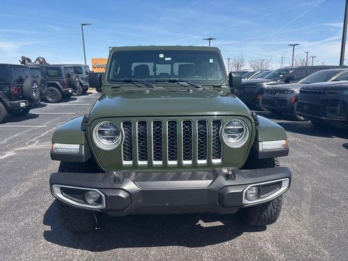 Sarge Green Clearcoat 2021 Jeep Gladiator Overland