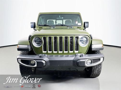 Sarge Green Clearcoat 2021 Jeep Gladiator Overland