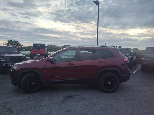 Velvet Red Pearlcoat 2021 Jeep Cherokee Latitude