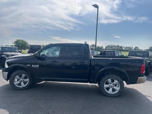 2013 RAM 1500 SLT
