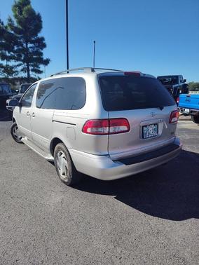 2002 Toyota Sienna LE