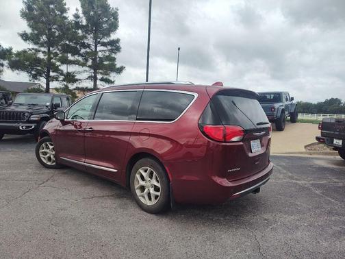 Velvet Red Pearlcoat 2017 Chrysler Pacifica Touring-L Plus