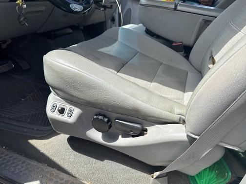 2005 Ford F-350 XL