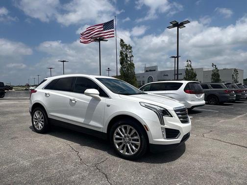 Crystal White Tri-Coat 2019 Cadillac XT5 Premium Luxury