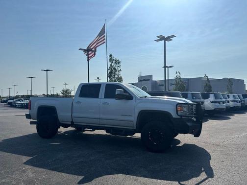 Summit White 2018 GMC Sierra 2500 SLT