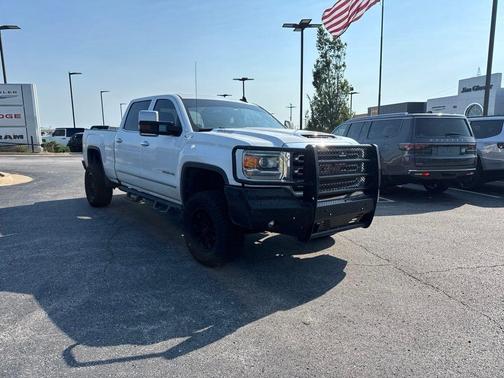 Summit White 2018 GMC Sierra 2500 SLT