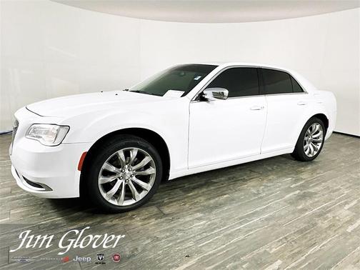 2019 Chrysler 300 Touring