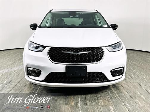 2024 Chrysler Pacifica Touring-L