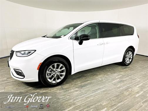 2024 Chrysler Pacifica Touring-L