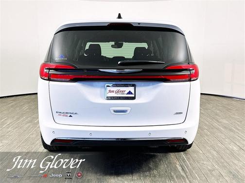 2024 Chrysler Pacifica Touring-L