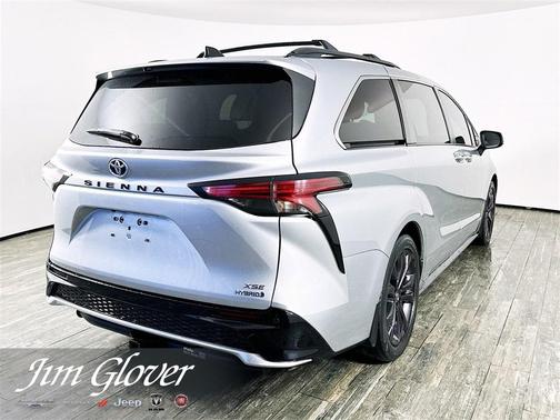 2021 Toyota Sienna XSE 7 Passenger