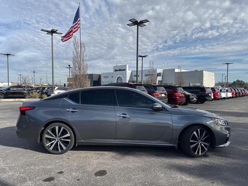 2019 Nissan Altima 2.5 Platinum
