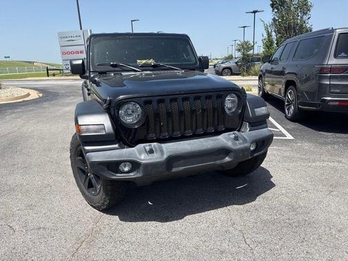 Black Clearcoat 2022 Jeep Wrangler Unlimited Sport Altitude