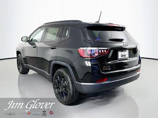 Diamond Black 2026 Jeep Compass Latitude