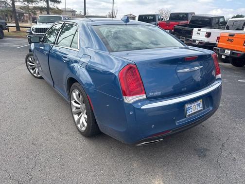 2021 Chrysler 300 Touring
