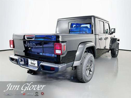 Black Clearcoat 2026 Jeep Gladiator Sport