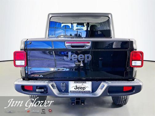 Black Clearcoat 2026 Jeep Gladiator Sport
