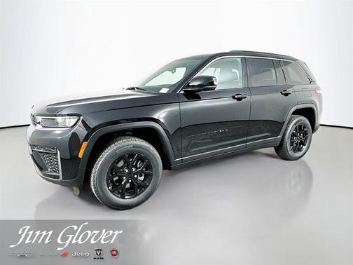 Diamond Black 2026 Jeep Grand Cherokee Laredo